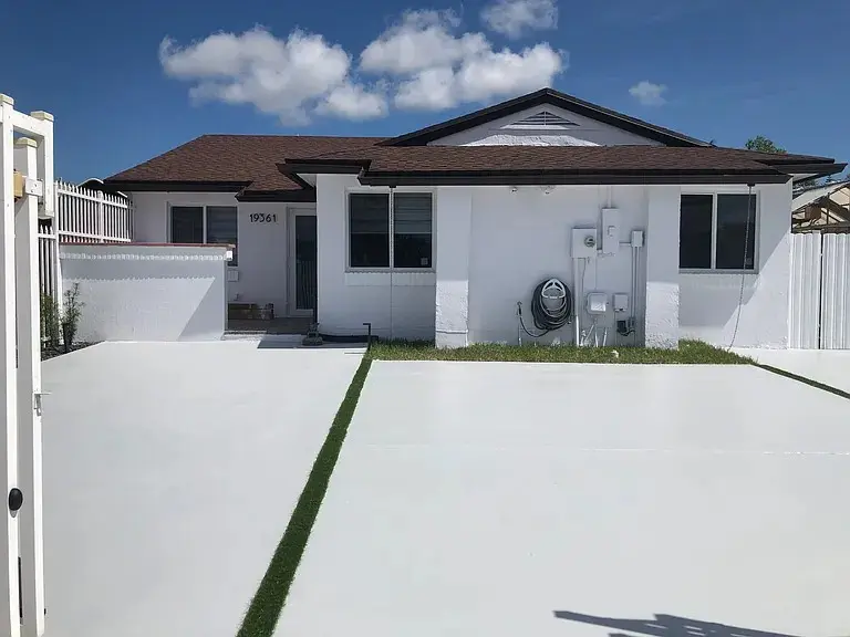 can you rent commercial property as residential in texas