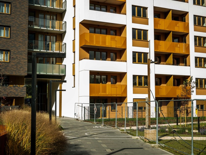 when are apartments cheapest