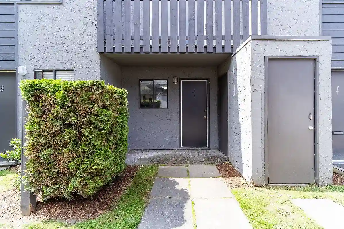 Discover Village Green Apartments: Your New Home Awaits