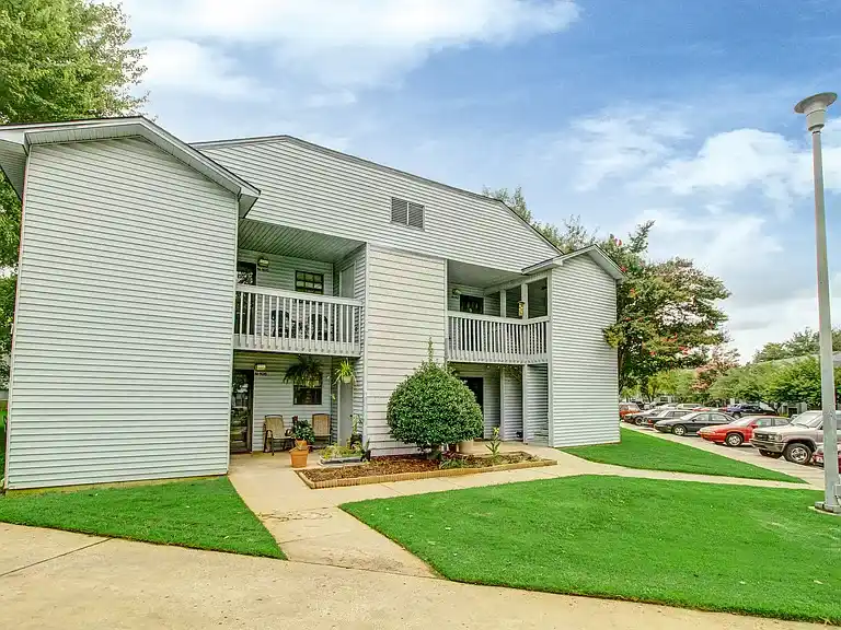 summer tree apartments