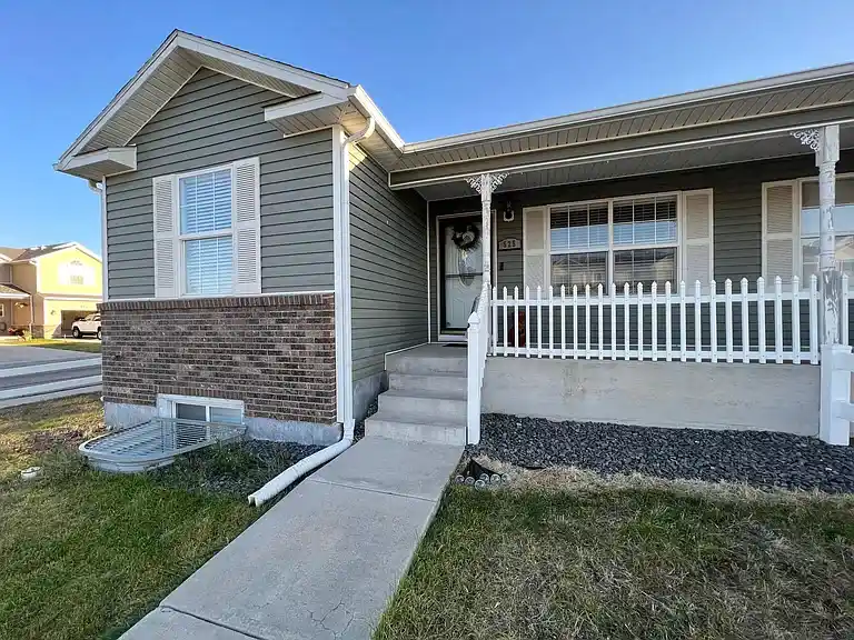 townhouse for rent with dishwasher wyoming (6)